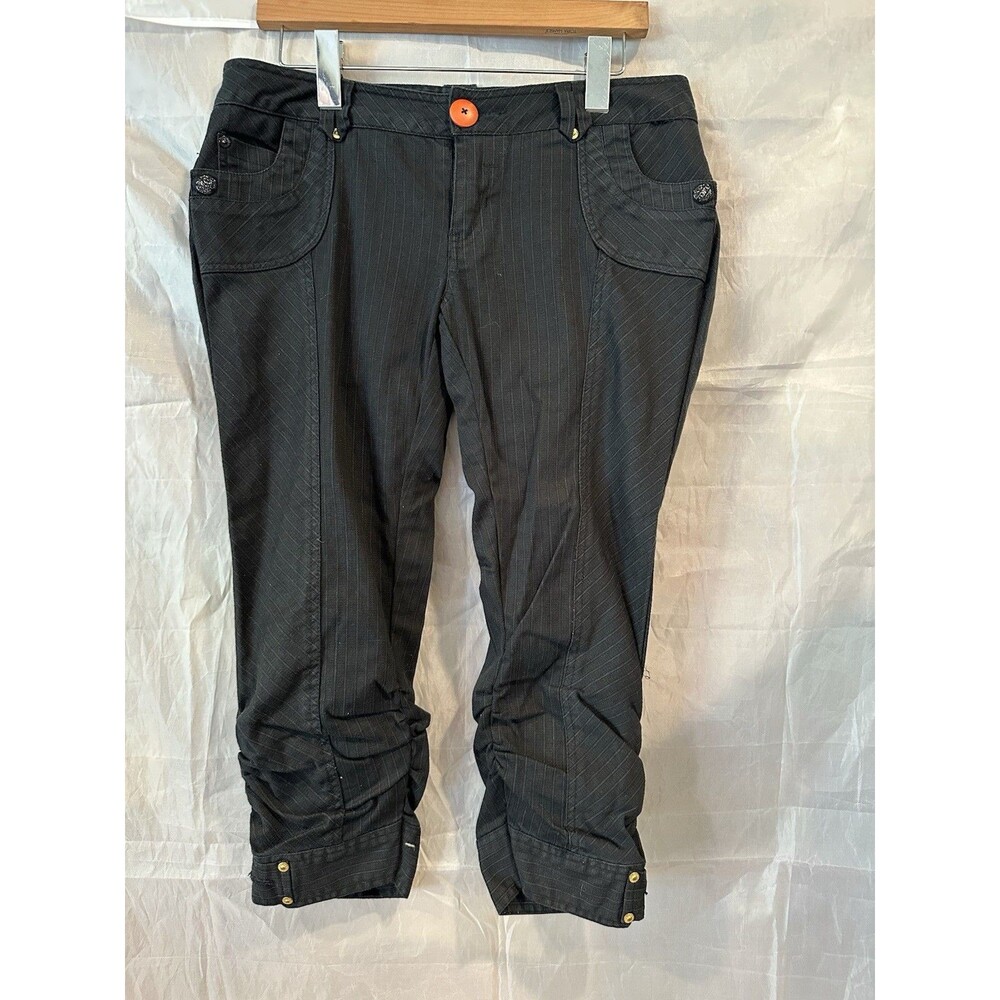 Y2K vintge XOXO Black 11/12 Capri Low Rise Jeans Y2K skater womens pants